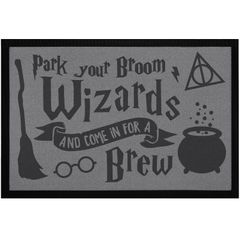 Fußmatte mit Spruch Park your Broom Wizards Fantasy Zauber rutschfest & waschbar Moonworks®