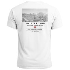 Herren T-Shirt Wandern Berge Alpen Schweiz Fotoprint Backprint Outdoor Fashion Streetstyle Prrintshirt Männer Neverless®