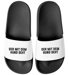 Badeschlappen Herren mit Spruch Der mit dem Hund geht Unisex Badeschuhe mit Aufdruck Männer Geschenk Hundeliebhaber Moonworks®