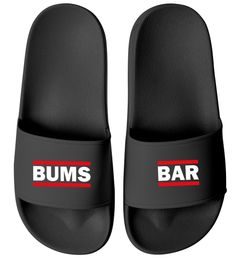 Badelatschen Herren mit Spruch BUMS BAR –Gadget Malle, Festival JGA – Witzige Slides für Beachparty Sauftour Moonworks®