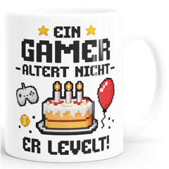 Kaffee-Tasse Ein Gamer altert nicht Geschenkidee Nerd | Lustige Geburtstags-Tasse für Zocker Moonworks®