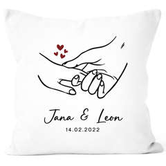 Kissen-Bezug Geschenk Liebe Motiv Hände Herzen personalisierbar mit Namen und Datum SpecialMe®