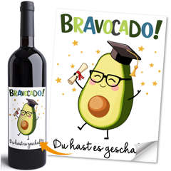 Weinetikett selbstklebend - Geschenk Abschluss Bachelor Studium - Flaschen-Label Spruch Bravocado Moonworks®