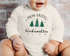 Baby Body langarm Erstes Weihnachten Spruch XMAS Tannenbäume Grafik Print Bio-Baumwolle Jungen & Mädchen SpecialMe®preview