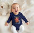 Baby Body langarm Mein erstes Weihnachten {style_variation_string} Aufdruck XMAS Outfit Newborn Einjährige Bio-Baumwolle Jungen & Mädchen MoonWorks®preview