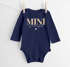 Baby Body Langarm Schriftzug Mini personalisiert mit Familienname Wunschname Geschenk Geburt Taufe Bio-Baumwolle SpecialMe®preview
