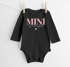 Baby Body Langarm Schriftzug Mini personalisiert mit Familienname Wunschname Geschenk Geburt Taufe Bio-Baumwolle SpecialMe®preview