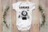 Baby Body mit Namen bedrucken lassen Löwe Scandi-Design Tiermotiv Geschenk Geburt kurzarm Bio Baumwolle SpecialMe®preview