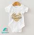 Baby Body mit Namen personalisiert Namensaufdruck Herz Geschenk Geburt 1. Geburtstag Bio-Baumwolle SpecialMe®preview