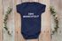 Baby Body mit Wunschtext bedrucken lassen eigene Worte eigener Text personaliert kurzarm Bio Baumwolle SpecialMe®preview