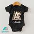 Baby Body Weihnachten Buchstabe Initiale  personalisiert mit Namen Babygeschenk Bio-Baumwolle SpecialMe®preview