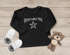 Baby Langarm-Shirt Deathmetal Pentagramm lustiges Geschenk Babyshirt Jungen Mädchen Moonworks®preview
