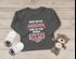 Baby Langarm-Shirt Mein gutes Aussehen hab ich von meiner Tante / meinem Onkel lustige Sprüche Babyshirt Jungen Mädchen Moonworks®preview