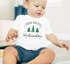 Baby Shirt kurzarm Spruch Mein erstes Weihnachten Babyshirt Weihnachtsmotiv Tannenbäume XMAS Outfit Jungen Mädchen SpecialMe®preview