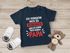 Baby T-Shirt kurzarm bedruckt mit lustigem Papa-Spruch Ich versuche mich zu benehmen Babyshirt Jungen Mädchen Moonworks®preview