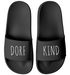 Badeschlappen Badelatschen Unisex Slides mit Aufdruck für Landleben-Fans Festival Urlaub Heimatliebe Geschenkidee Dorfkinder Moonworks®preview