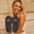 Badeschlappen mit Spruch Lächle du kannst sie nicht alle töten Sarkasmus Statement Badeschuhe Männer Frauen Moonworks®preview