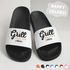 Badeschlappen personalisiert mit Namen | Lustige BBQ-Slides für Männer Papas Grillfans | Witziges Geschenk Vatertag Gartenparty Moonworks®preview