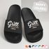 Badeschlappen personalisiert mit Namen | Lustige BBQ-Slides für Männer Papas Grillfans | Witziges Geschenk Vatertag Gartenparty Moonworks®preview