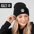 Damen Beanie Hund Design Wintermütze für Hundebesitzerin Patch Aufdruck Hundepfote Moonworks®preview