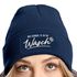 Damen Beanie mit Patch Strickmütze Spruch Servus Mei Dirndl is in da Wäsch Aufdruck Lustig Damenmütze Accessoires Bierfest Moonworks®preview
