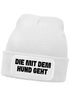 Damen Beanie Strickmütze mit Spruch Aufdruck Lustig Die mit dem Hund geht Geschenk für Hundeliebhaberinnen Moonworks®preview