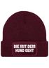 Damen Beanie Strickmütze mit Spruch Aufdruck Lustig Die mit dem Hund geht Geschenk für Hundeliebhaberinnen Moonworks®preview