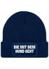 Damen Beanie Strickmütze mit Spruch Aufdruck Lustig Die mit dem Hund geht Geschenk für Hundeliebhaberinnen Moonworks®preview