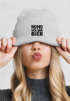 Damen Beanie Strickmütze Spruch Weihnachtsmann Santa Ho Ho Hol mir Bier Patch mit Aufdruck Moonworks®preview