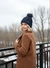 Damen Strickmütze mit Fleecefutter und Kunstfell Bommel Zopfmuster Grobstrick Wintermütze Bommelmütze Neverless®preview