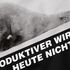 Damen T-Shirt Ich atme Produktiver wird es heute nicht Eisbär Fun-Shirt Spruch Tiermotiv Fotoprint Lustig Moonworks®preview