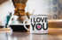 Emaille-Tasse Becher mit anpassbarem Namen und I love you Aufdruck Herz personalisierte Geschenke Liebesgeschenk Jahrestag SpecialMe®preview