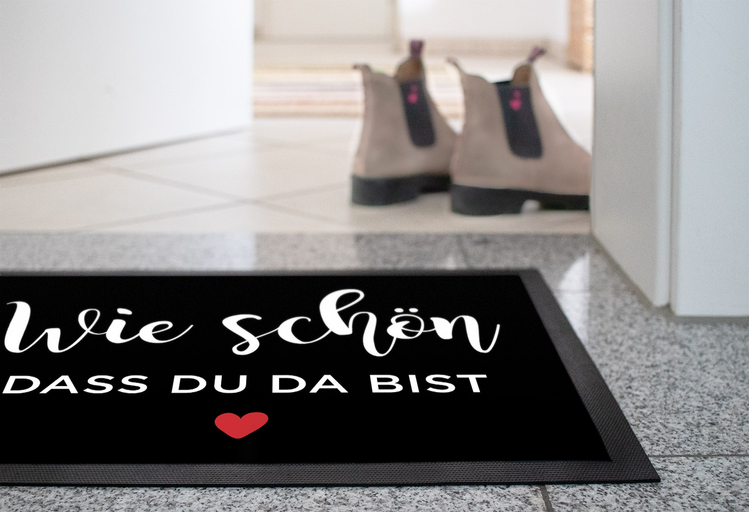 MoonWorks® Fußmatte 'Wie Schön DASS Du Da Bist' – Rutschfeste & Waschbare Schmutzmatte (60x40 Cm, Schwarz)