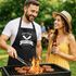 Grill-Schürze Kochschürze für Männer mit Spruch Hier kocht der Chef persönlich Baumwoll-Schürze Küchenschürze Moonworks®preview
