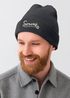 Herren Beanie Patch Strickmütze mit Spruch Lustig Servus Lederhose in der Wäsche Outfit für das Oktoberfest Männer Moonworks®preview