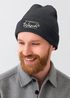 Herren Beanie Patch Strickmütze mit Spruch Lustig Servus Lederhose in der Wäsche Outfit für das Oktoberfest Männer Moonworks®preview