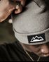 Herren Beanie Wintermütze mit Patch Mountain Badge Aufdruck Print Strickmütze Rippstrick Outdoor Fashion Neverless®preview
