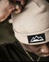 Herren Beanie Wintermütze mit Patch Mountain Badge Aufdruck Print Strickmütze Rippstrick Outdoor Fashion Neverless®preview