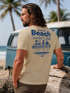 Herren T-Shirt Backprint Beach Social Club Surfer Grafik Sommer-Slogan – Kurzarm Freizeitshirt aus Baumwolle Fashion Streetstyle Neverless®preview