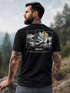 Herren T-Shirt Backprint Mountain Adventure Grafik Outdoor Nature Fashion Streetstyle Männer Neverless®preview