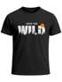 Herren T-Shirt Brustprint Bedruckt Into the Wild Schriftzug Outdoor Fashion Streetstyle Grafik-Shirt Neverless®preview