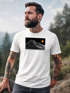 Herren T-Shirt Frontprint Wandern Berge Grafik Schriftzug Outdoor Natur Fashion Streetstyle Printshirt  Neverless®preview