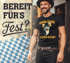 Herren T-Shirt für das Oktoberfest – Immer schön flüssig bleiben Hirsch Hai Bier Maß Trachtenshirt Statement Spruch Saufen lustig Moonworks®preview