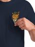 Herren T-Shirt mit Brusttasche Bayrischer Grantler Trachtenlook für das Oktoberfest Bier Fun-Shirt Moonworks®preview