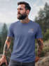 Herren T-Shirt Outdoor Brustlogo Berge Wandern Sommer Fashion Streetstyle Grafikshirt Kurzarm Baumwolle Neverless®preview