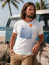 Herren T-Shirt Surfshirt mit Wellenlinien, Sonne & Surfer Motiv – Sommer Grafikshirt im minimalistischen Look Fashion Streetstyle Neverless®preview