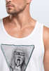 Herren Tank Top mit Frau die Mittelfinger zeigt The Lick Fuck Off Neverless®preview