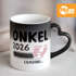 Kaffee-Tasse Herzhenkel {style_variation_string} 2026 loading Thermoeffekt Zaubertasse Geschenk-Tasse für werdende {style_variation_string} - Bekanntgabe Ankündigung Schwangerschaft Geburt Baby MoonWorks®preview