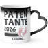 Kaffee-Tasse Herzhenkel {style_variation_string} 2026 loading Thermoeffekt Zaubertasse Geschenk-Tasse für werdende {style_variation_string} - Bekanntgabe Ankündigung Schwangerschaft Geburt Baby MoonWorks®preview
