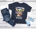 Kinder Jungen T-Shirt Einschulung Baby Schulkind 2025 Erste Klasse ich jetzt bin Spruch lustig Schulanfang Moonworks®preview
